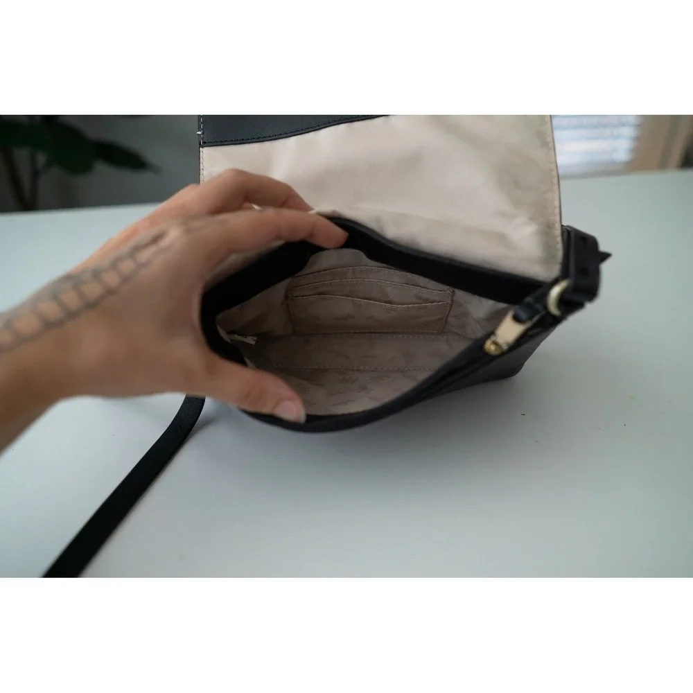 Radley London Womens Crossbody Bag Flap Bovine Leather Black Small Minimalist